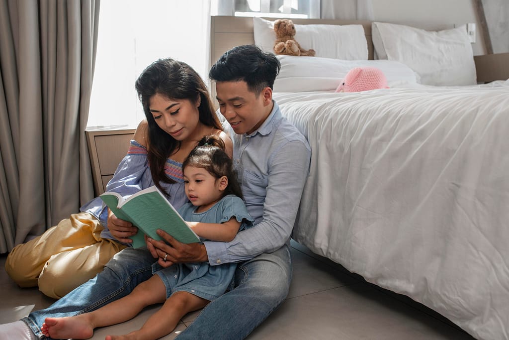 5 cách ba mẹ làm bạn cùng con