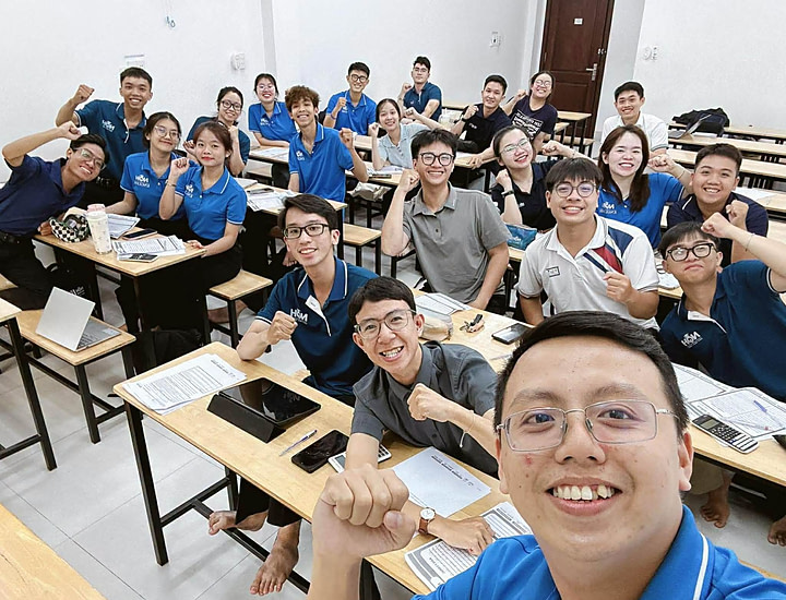 Phía Sau Mỗi Giờ Học Rực Rỡ: Đào Tạo Chuyên Môn Định Kỳ Cho Giáo Viên Và Trợ Giảng NQH