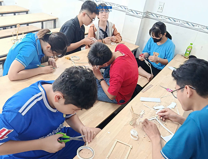 2 Tháng Trải Nghiệm STEAM Miễn Phí Tại NQH: Hành Trình Khơi Mở Tư Duy & Sáng Tạo