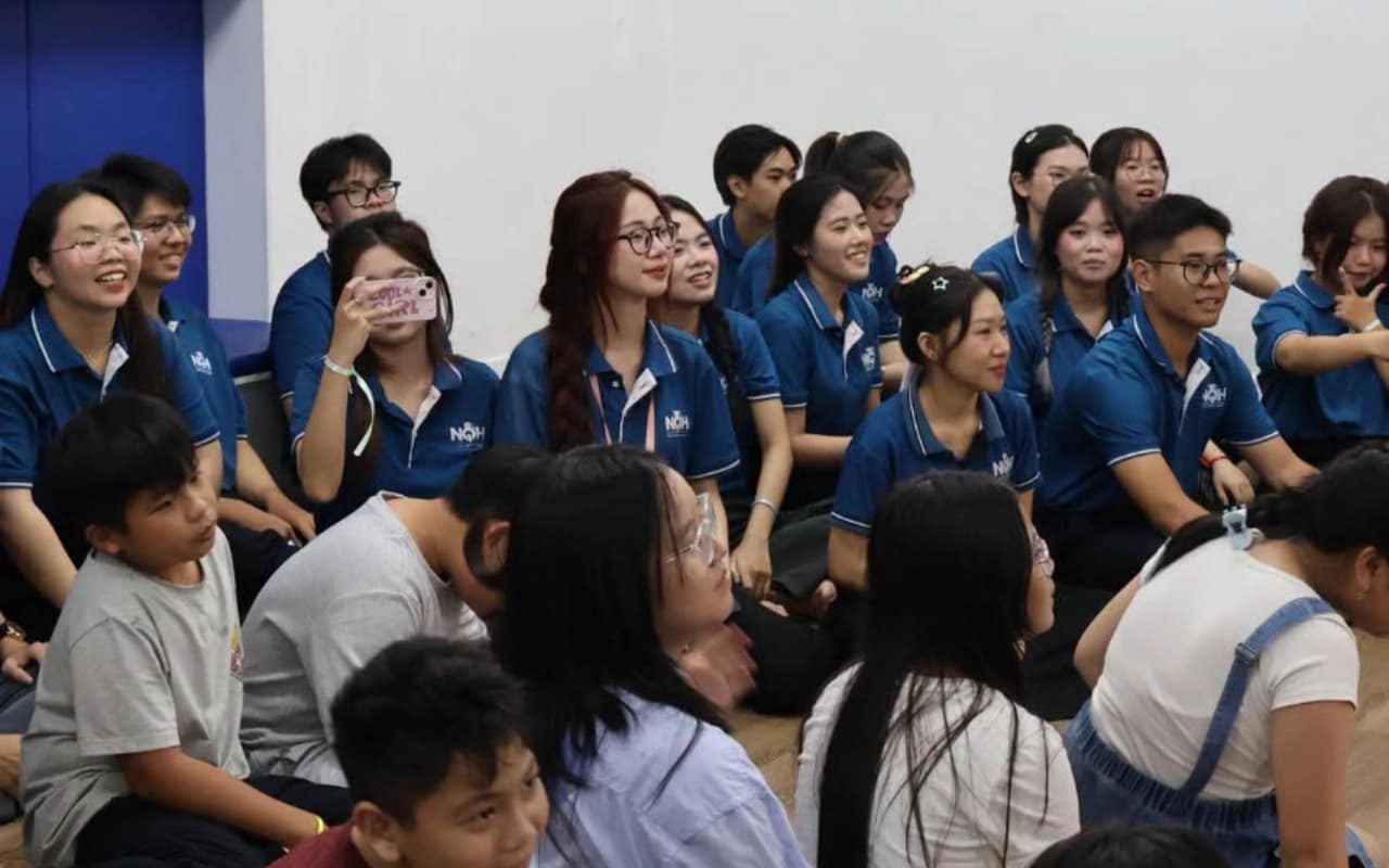 Trung Thu NQH English - NQH English (1) Trung Thu NQH English - NQH English (1)